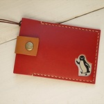 ペンギンが見えるカードケース/赤・ベージュ
