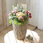 バラ咲きジュリアンのバークポット花束植え