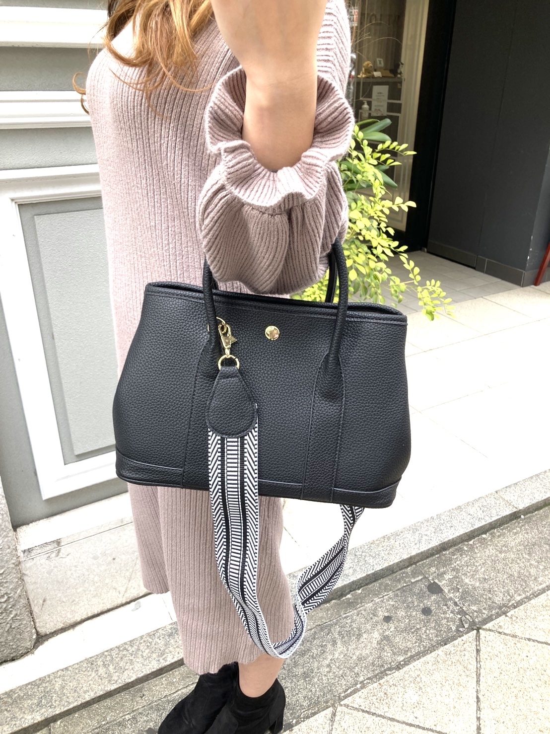 トートバッグ☆カラーバンド&ショルダーベルト2本付☆インナーバック付☆Mサイズ☆ブラック色