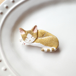 ねむり猫ブローチ