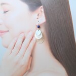 ラピスラズリ6（AA）とシェルプレート15×20×25（グレー×半透明）♡ピアス・イヤリング♪【K18・14kgf対応】