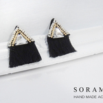 bijou刺繍トライアングルpierce