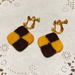 ボックスクッキーのイヤリング🍪