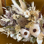 Sweet Chic フェザー　バンクシア&パームフラワーbouquet