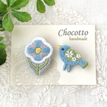 刺繍ブローチセット　花と鳥　水色