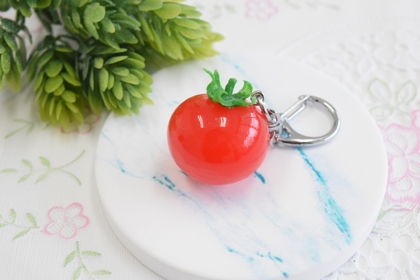 食品サンプル☆食べかけハンバーガー☆おまけトマトキーホルダー新品 食品サンプル☆食べかけハンバーガー☆おまけトマトキーホルダー