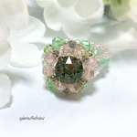 スワロフスキー　リング  《透き通る草色のお花リング》ビーズ・ビーズリング【ビーズアクセサリー】新作