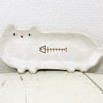猫の長皿（小）魚のほねはまだあるかい？
