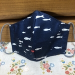 【大人用・小さめ】　立体布マスク（小さめ〜普通）　布マスク　北欧風　お魚柄