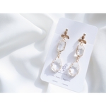 花とクリアビジューのピアス/イヤリング
