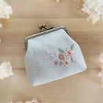 さくらの刺繍がまぐち