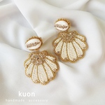 ビーズ刺繍　チタンピアス イヤリング