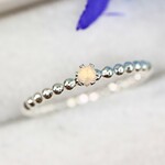 【silver925】2ｍｍ石　プレシャスオパール　1.5ｍｍつぶつぶタイプ／ピンキーリング　引っ掛かりにくいタイプ　アレルギー対応