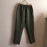 ヴィンテージ加工リネンで作ったテーパードパンツ