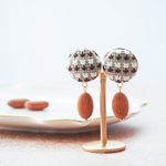 刺繍のイヤリングorピアス・チューリップ《アーモンド》