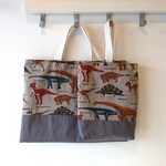 chihha08さん専用  レッスンバッグと上靴入れのセット  恐竜