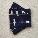 1枚　500円　紺地に猫ちゃん　西村大臣　折り上げ立体マスク