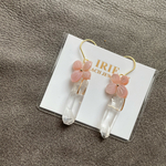 ピンクシェルフラワーと氷柱クリスタルのピアス