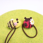 春を感じる♪テントウムシとミツバチのヘアゴム(受注製作)