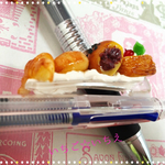 送料無料4種のパンの3色ボールペン