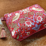 ウィリアム・モリス ストロベリー・シーフのポーチ