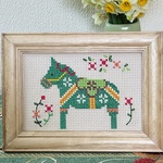 北欧の刺繍(幸せ呼ぶ馬) ダーラナホース　刺繍フレーム