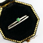 【２本セット】 2ｍｍ石　グリーンガーネット＆つぶつぶプレーン＊1.0ｍｍ　～silver925～　／つけっぱなしOK　アレルギー対応　華奢みせ　綺麗め　華やか　結婚式やパーティーのお呼ばれにも