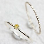 【ベゼル】【２本セット】 2ｍｍ石　イエローサファイア＆つぶつぶプレーン＊1.0ｍｍ　～silver925～／ひっかかりにくい　つけっぱなしOK　アレルギー対応　結婚式やパーティーのお呼ばれにも