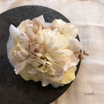 textile & flower (white & yellow)コサージュ・ヘアアクセサリー ラッピング無料