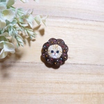 ネコの刺繍ブローチ  〜donut cat〜