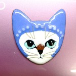 七宝焼・青い帽子のシャムねこ
