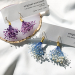 【 再販4 】2color❥❥❥ * かすみ草 * プリザーブドフラワー ドライフラワー 花束✳︎ブーケ ピアス / イヤリング / 樹脂ノンホールピアス  - 春のお出かけに 𖥧𖤣. 𖡼 -