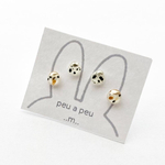 小粒ピアス