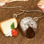 フォンダンショコラとシフォンケーキのピアス❤︎