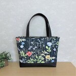 リバティ　A4サイズ　ショルダートートバッグ（イルマ）