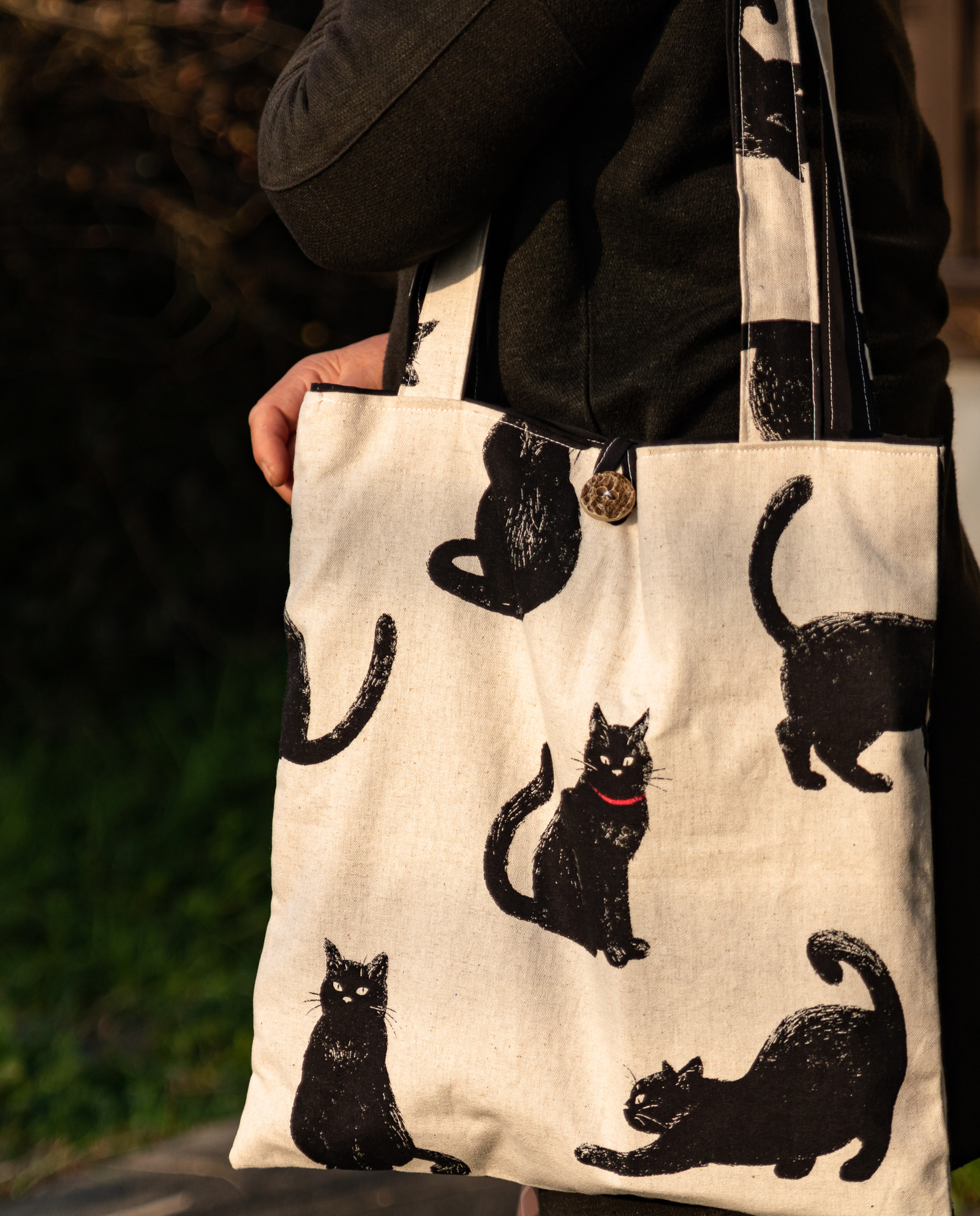 猫まっしぐら　トートバッグ　ハンドメイド　ブラック　ベルト付き 猫まっしぐら様専用 トートバッグ ハンドメイド ブラック ベルト付き