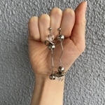 ウェーブシルバーピアス