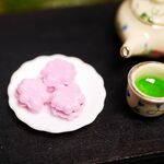 和菓子　紅葉まんじゅう 桜色　３個　ミニチュア