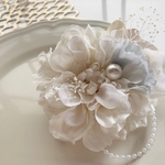 New！2wayダリアコサージュ　cream ice blue