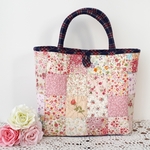 ✨再販✨【送料無料】花柄いっぱい🌹パッチワークバッグ