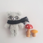 ❄ご予約品❄ミニぬいぐるみ　くま(めがね　黒フリンジマフラー)