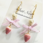 いちごミルク な リボン ピアス