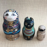 【なんちゃってエジプト展】3個組マトリョーシカ「ツタンカーメンくんと仲間たち」