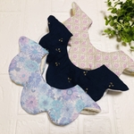 3枚セット　花びらスタイ　花柄　女の子　よだれかけ　花びら　もくもく　お食事エプロン　リバーシブル