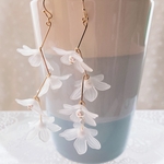 *大人可愛いパールの花ピアス❤︎ジグザグフラワーピアス*大ぶりピアス*イヤリング*お洒落*
