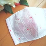 【大人気💖】春におすすめ　レースマスク　花柄　白色　裏ピンク　花柄マスク　マスクカバー　レース　春マスク　マスク　春レースマスク　おしゃれマスク　かわいいマスク　布マスク　春用マスク　結婚