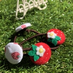 《送料無料》春いちご(*^^*)❤︎まんまるヘアゴム(2コセット)