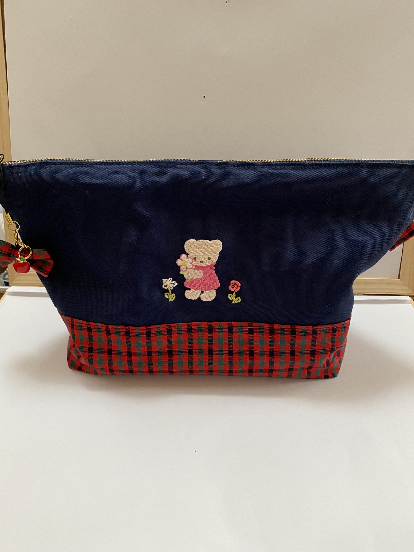 新品 ファミリアおむつポーチ おしりふき蓋 再再・・販☆おむつポーチ&おしりふきケース☆オムツポーチ
