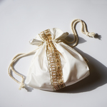 ベージュプリティーゴールド『巾着バッグ』,  巾着　巾着バッグ 巾着トートバッグ レース刺繍　振袖　前撮り　エコバッグ　インド刺繍　ギフト イエロー　ベージュ　