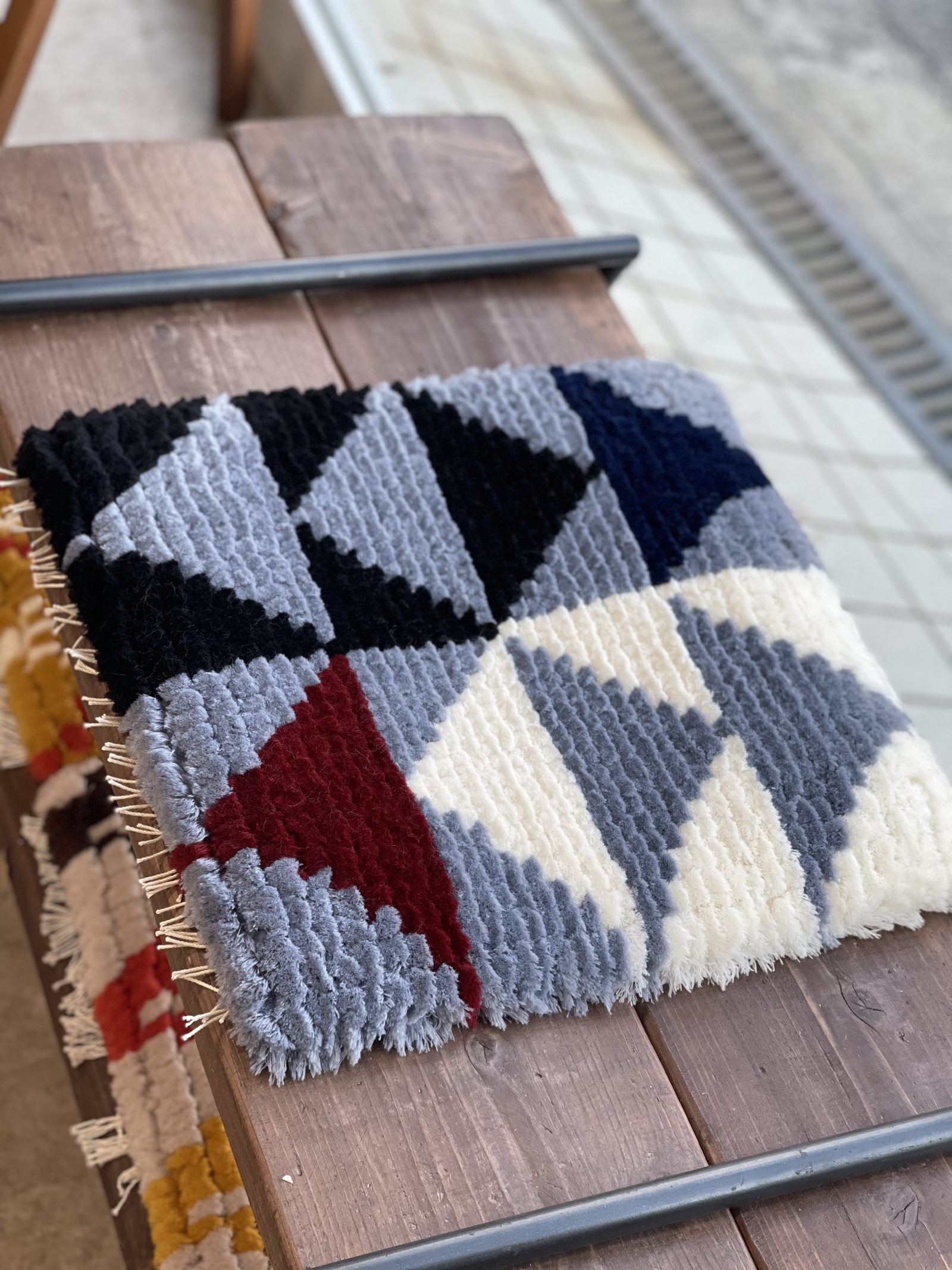 ノッティング織り 椅子敷 結び織り 草木染め 玉ねぎ 倉敷の手織り①